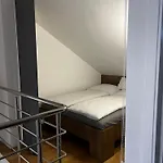 98a7