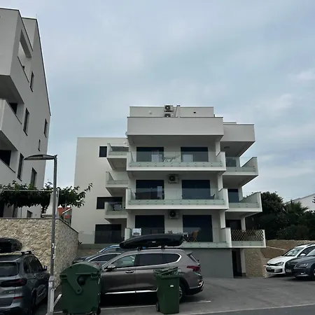 98a7 Povljana