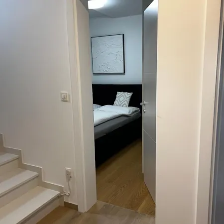 98a7 Povljana