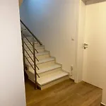 98a7 *